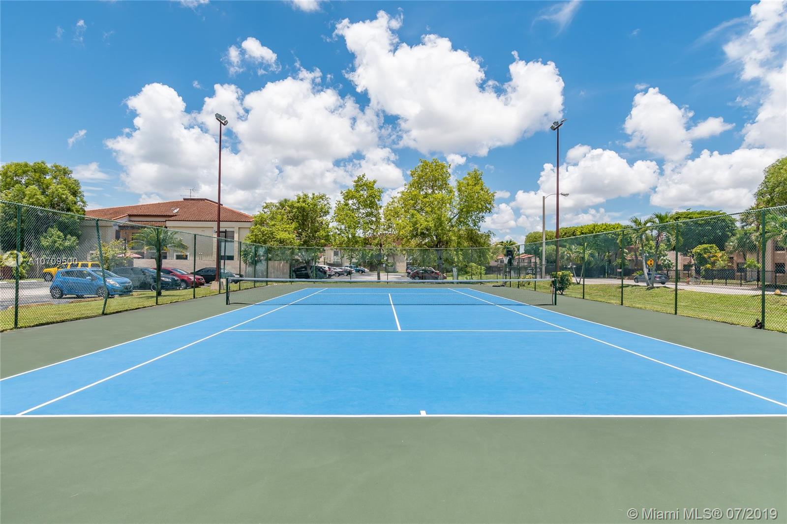 WEST LAKE VILLAGE II COND - Residential