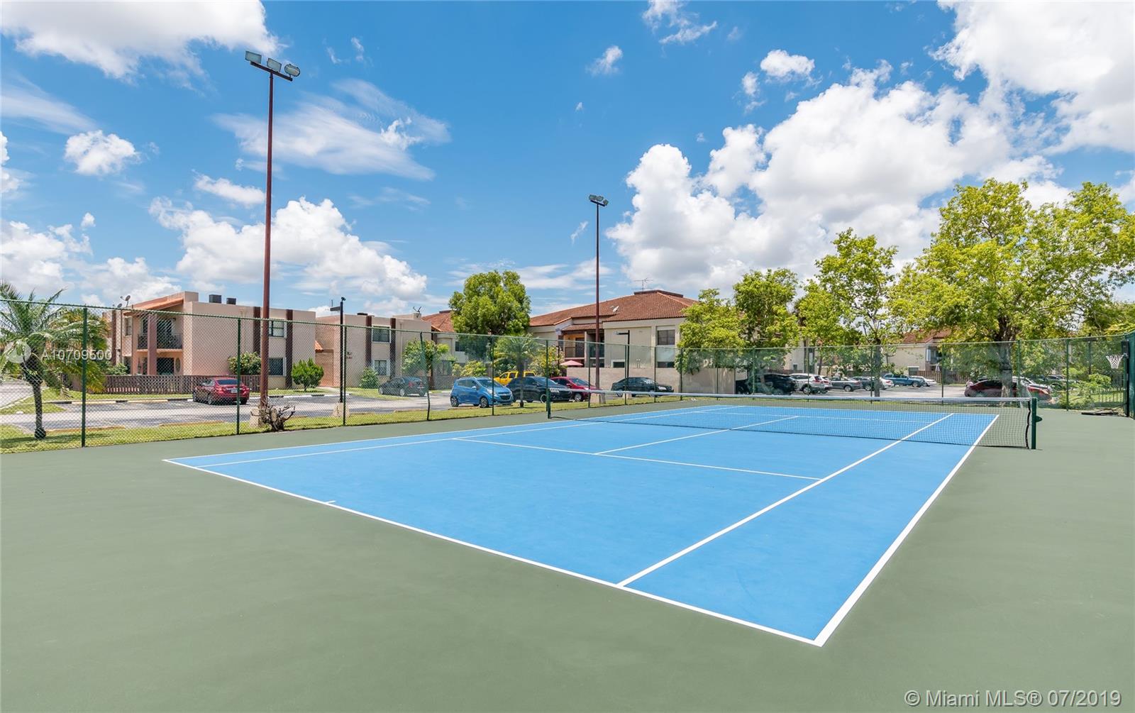 WEST LAKE VILLAGE II COND - Residential