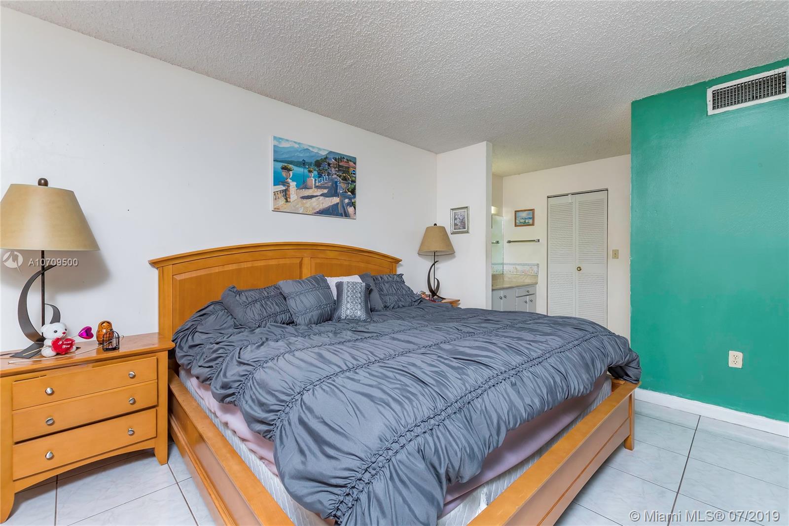 WEST LAKE VILLAGE II COND - Residential