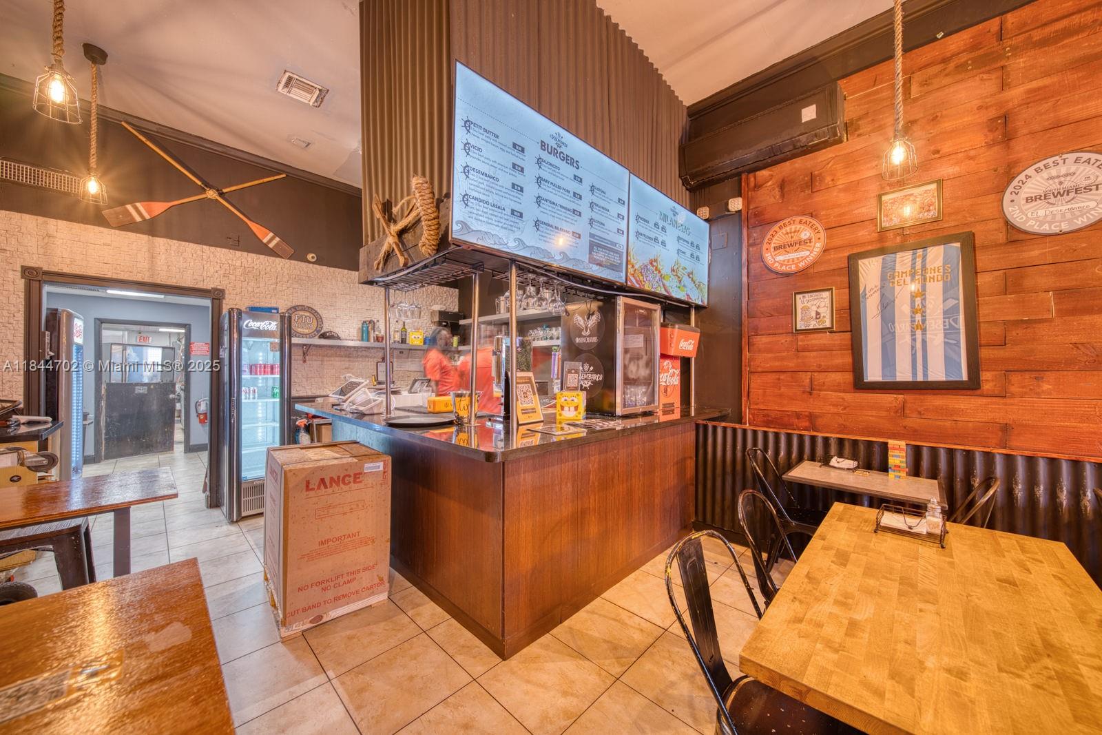 Gourmet Burger Franchise For Sale in Prime Miami Beach Location