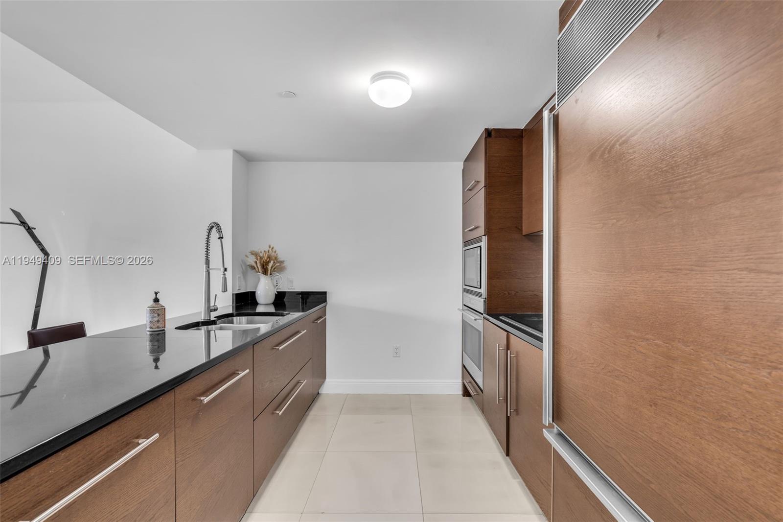 465 Brickell Ave 4006