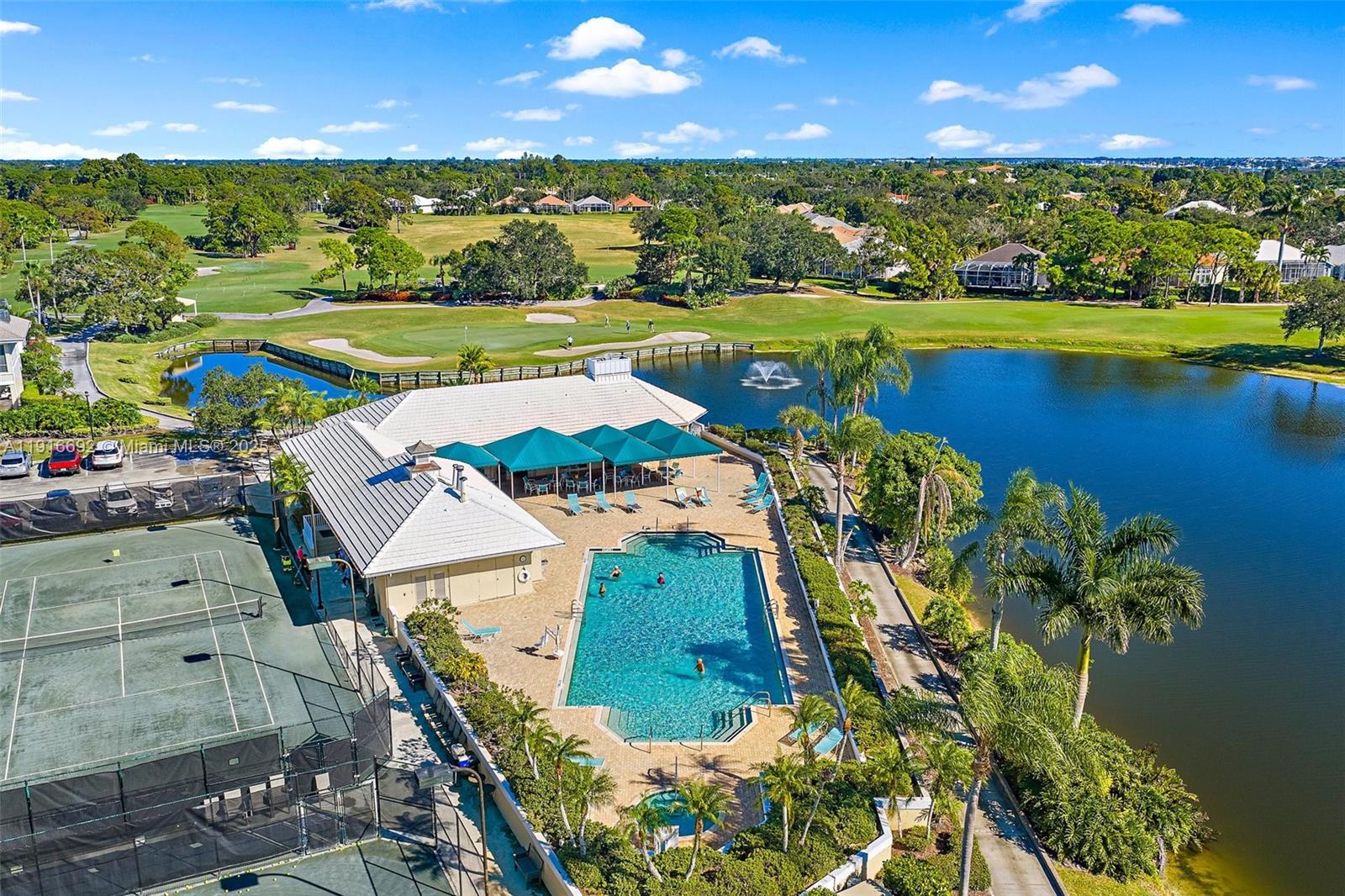 WILLOWBEND AT MARTIN DOWN - Residential