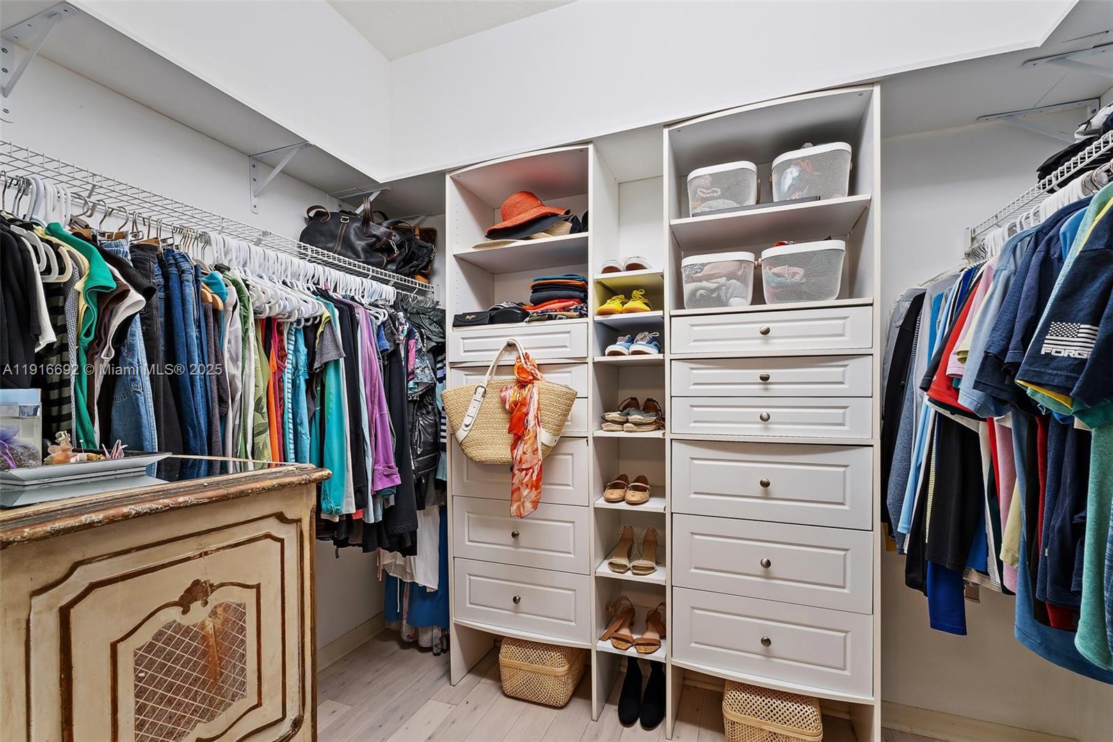 WILLOWBEND AT MARTIN DOWN - Residential