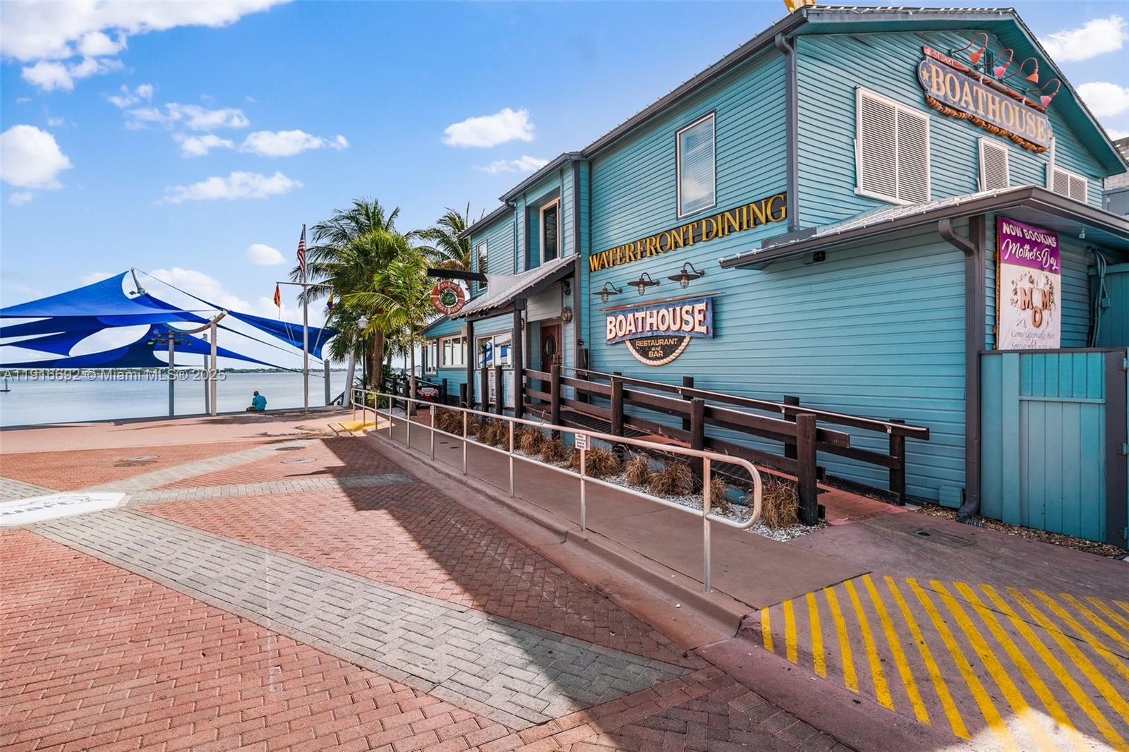 WILLOWBEND AT MARTIN DOWN - Residential