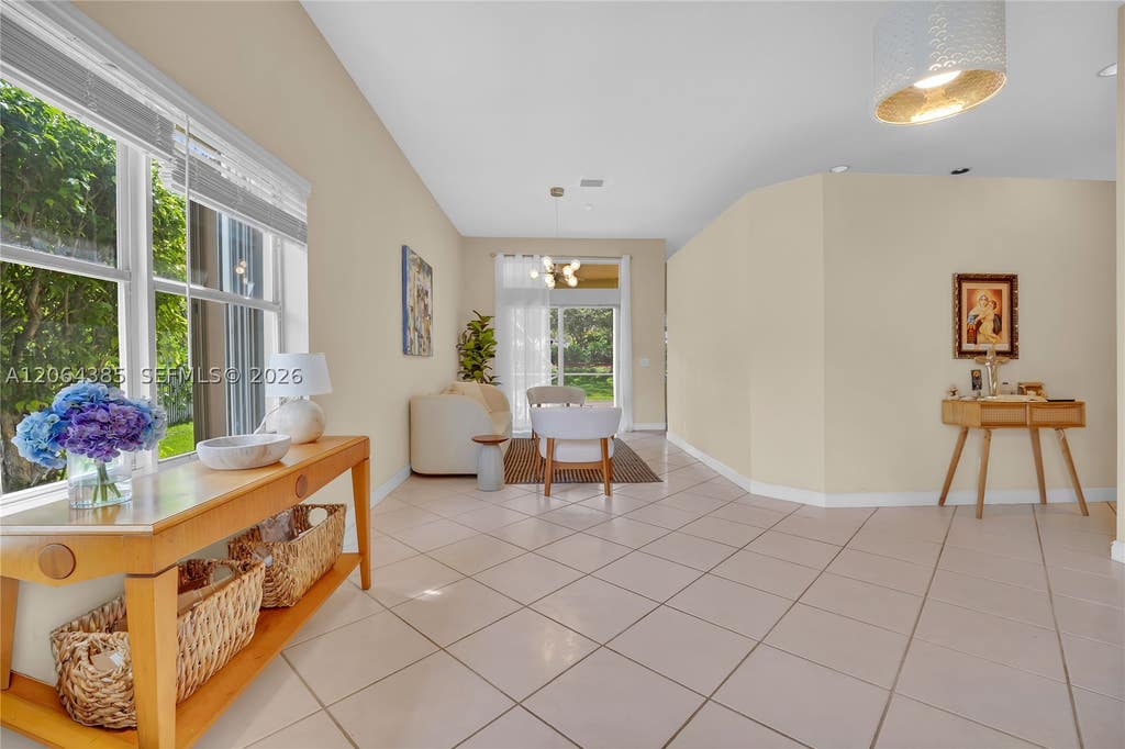 Photo of 885 Tanglewood Cir #885, Weston, FL 33327 (MLS # A12064385)