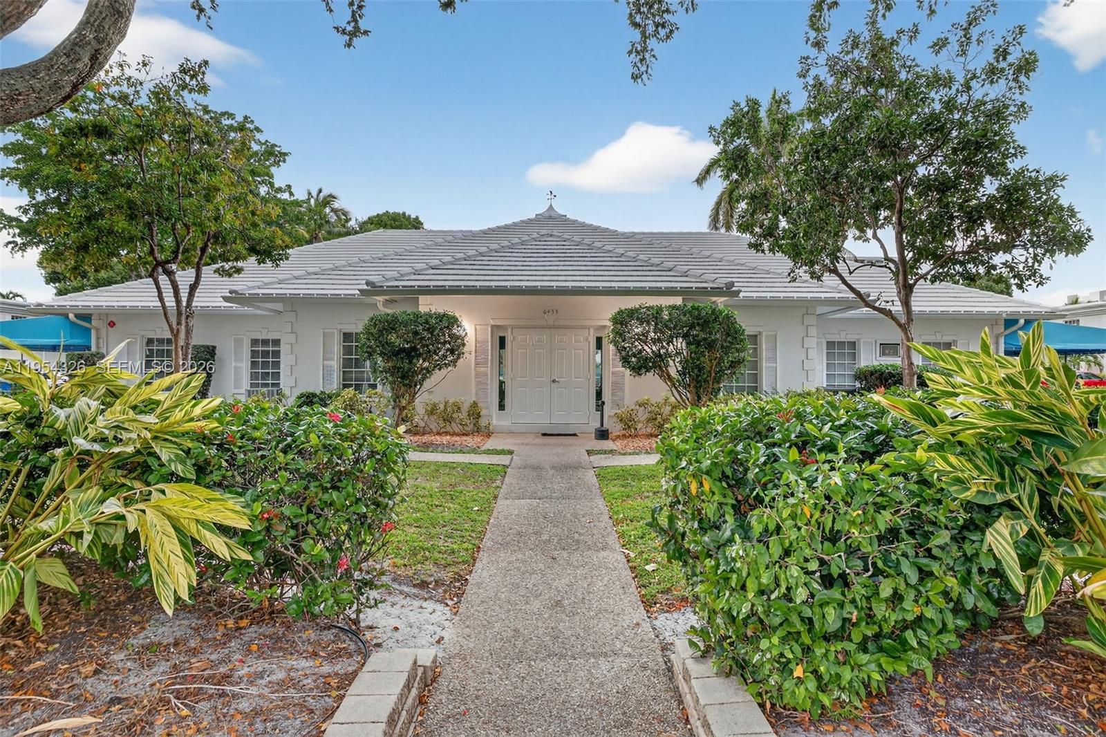 BAY COLONY CLUB CONDO - Residential