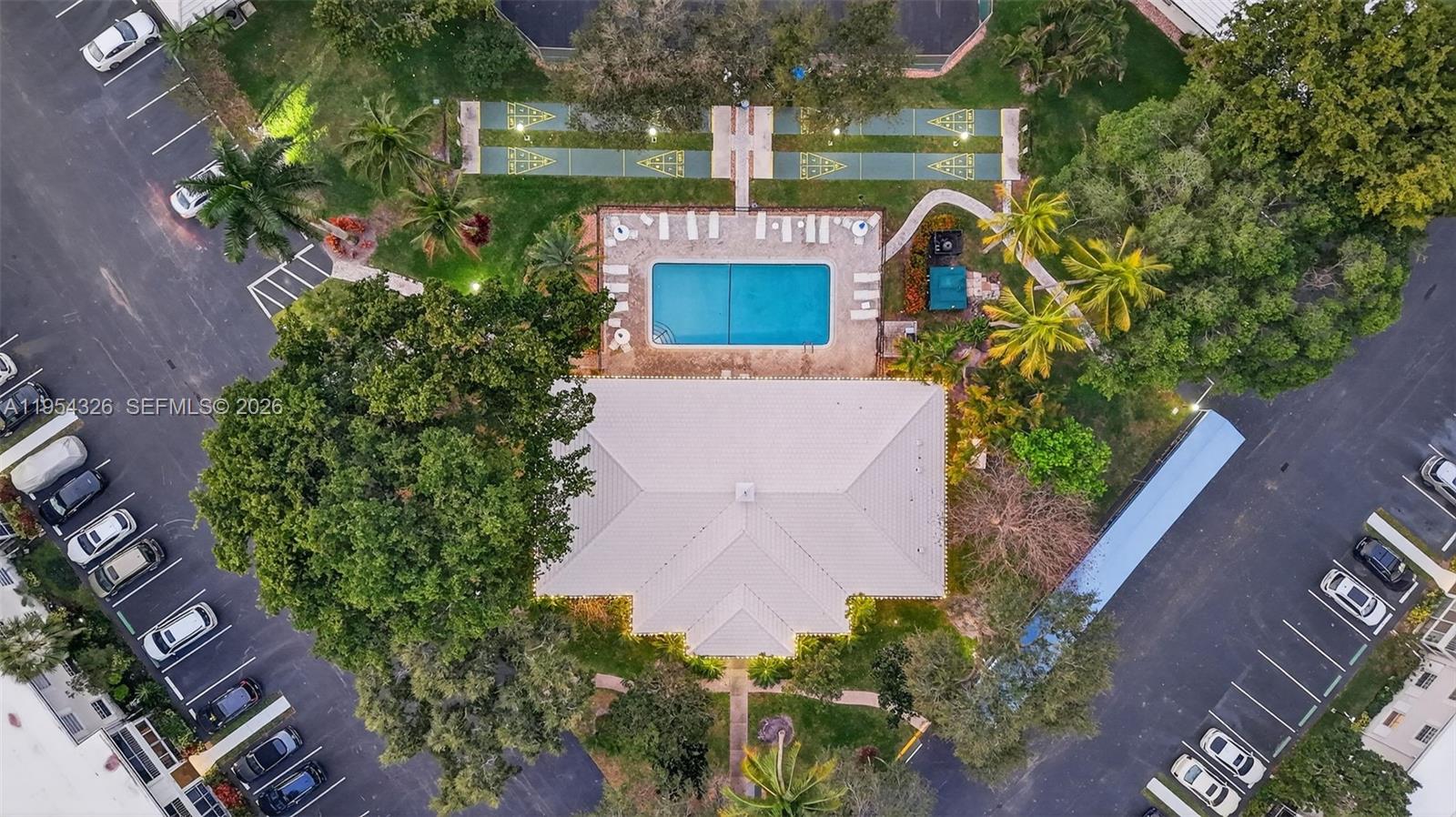 BAY COLONY CLUB CONDO - Residential