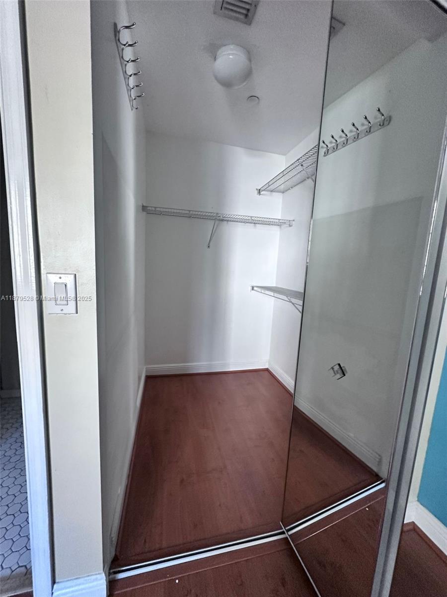 VILLAGE AT SAILBOAT BEND - Residential Lease