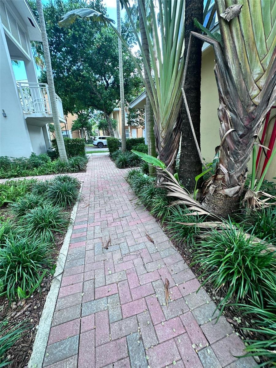 VILLAGE AT SAILBOAT BEND - Residential Lease