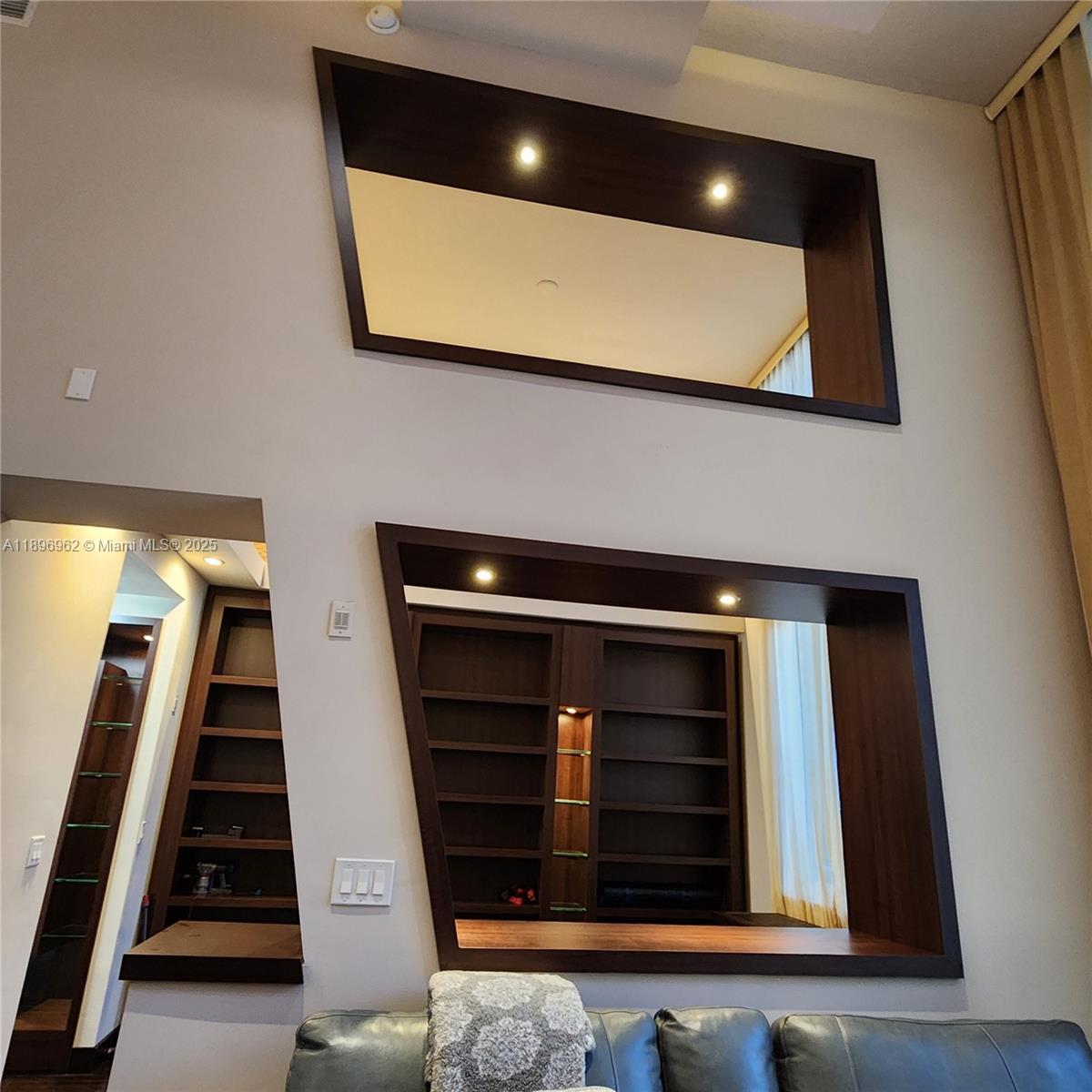 VENTURE AT AVENTURA WEST - Residential