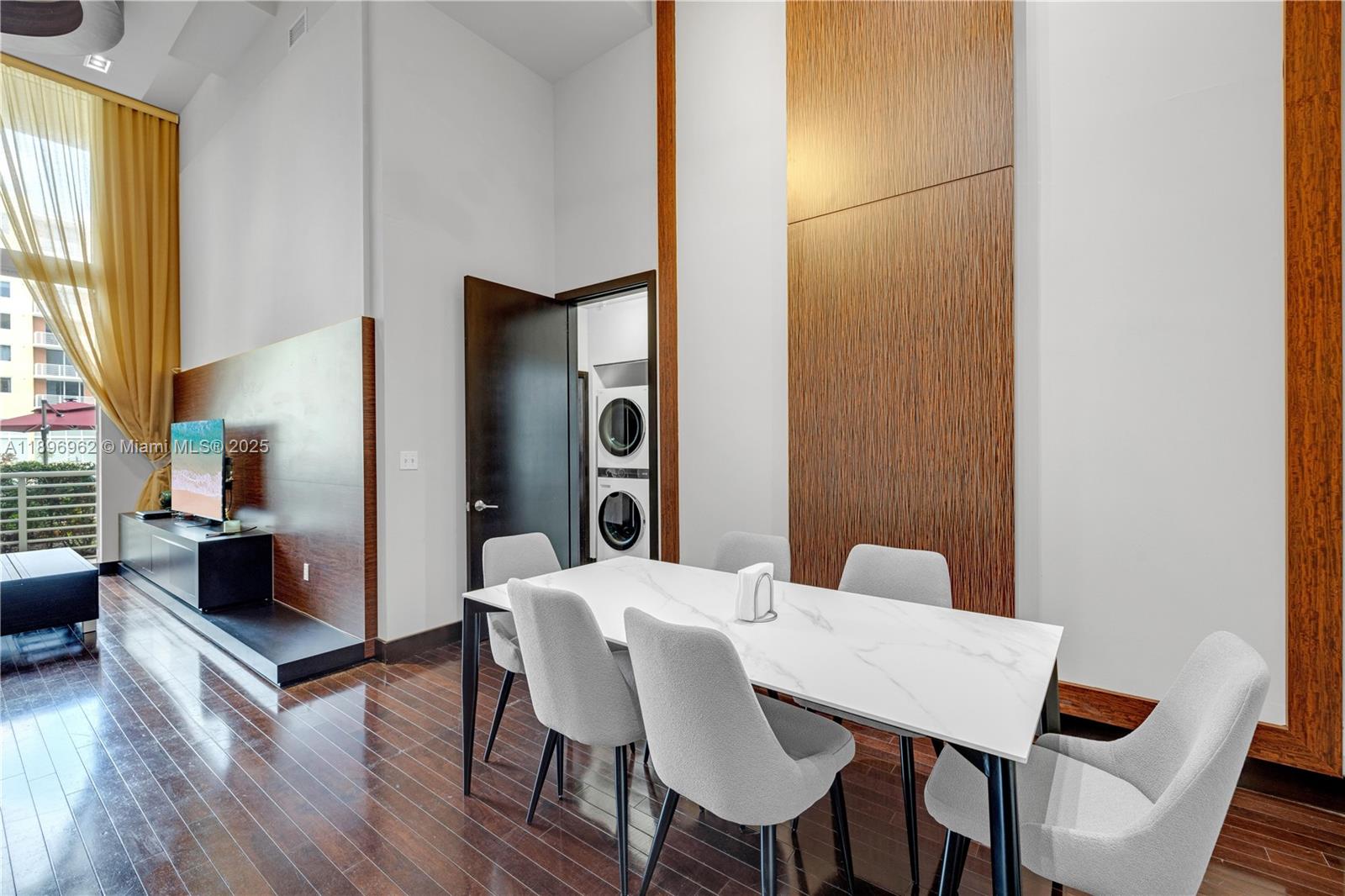 VENTURE AT AVENTURA WEST - Residential