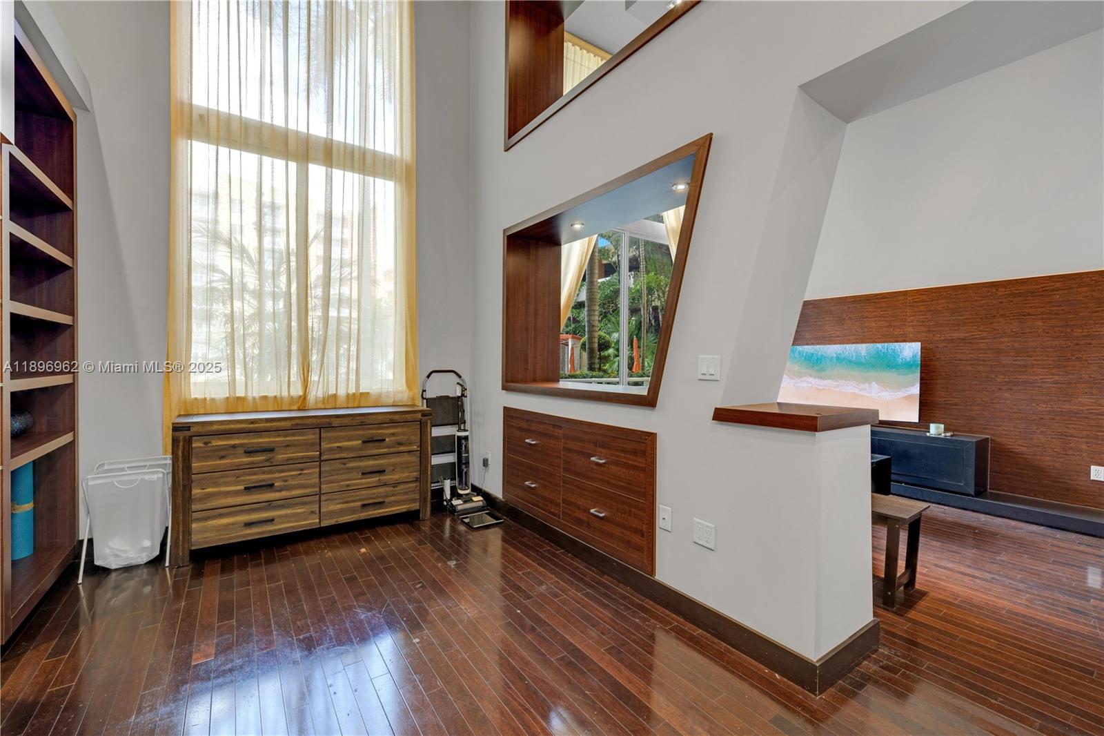 VENTURE AT AVENTURA WEST - Residential