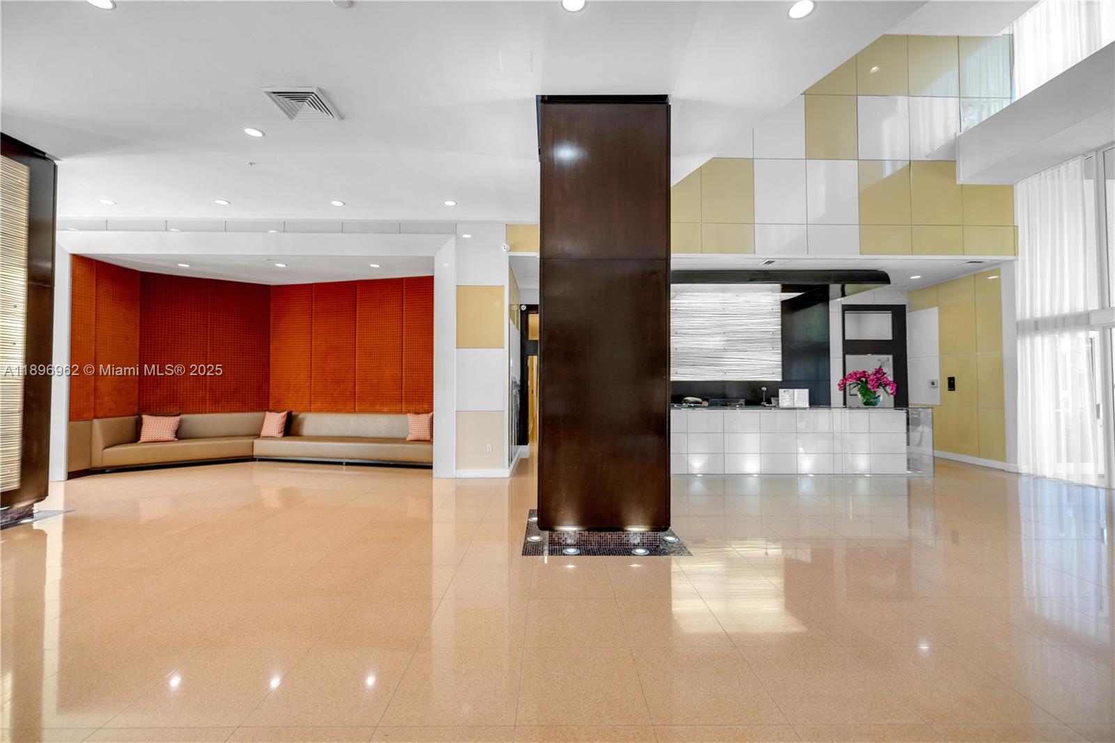 VENTURE AT AVENTURA WEST - Residential