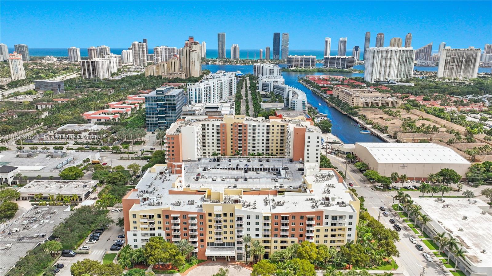 VENTURE AT AVENTURA WEST - Residential