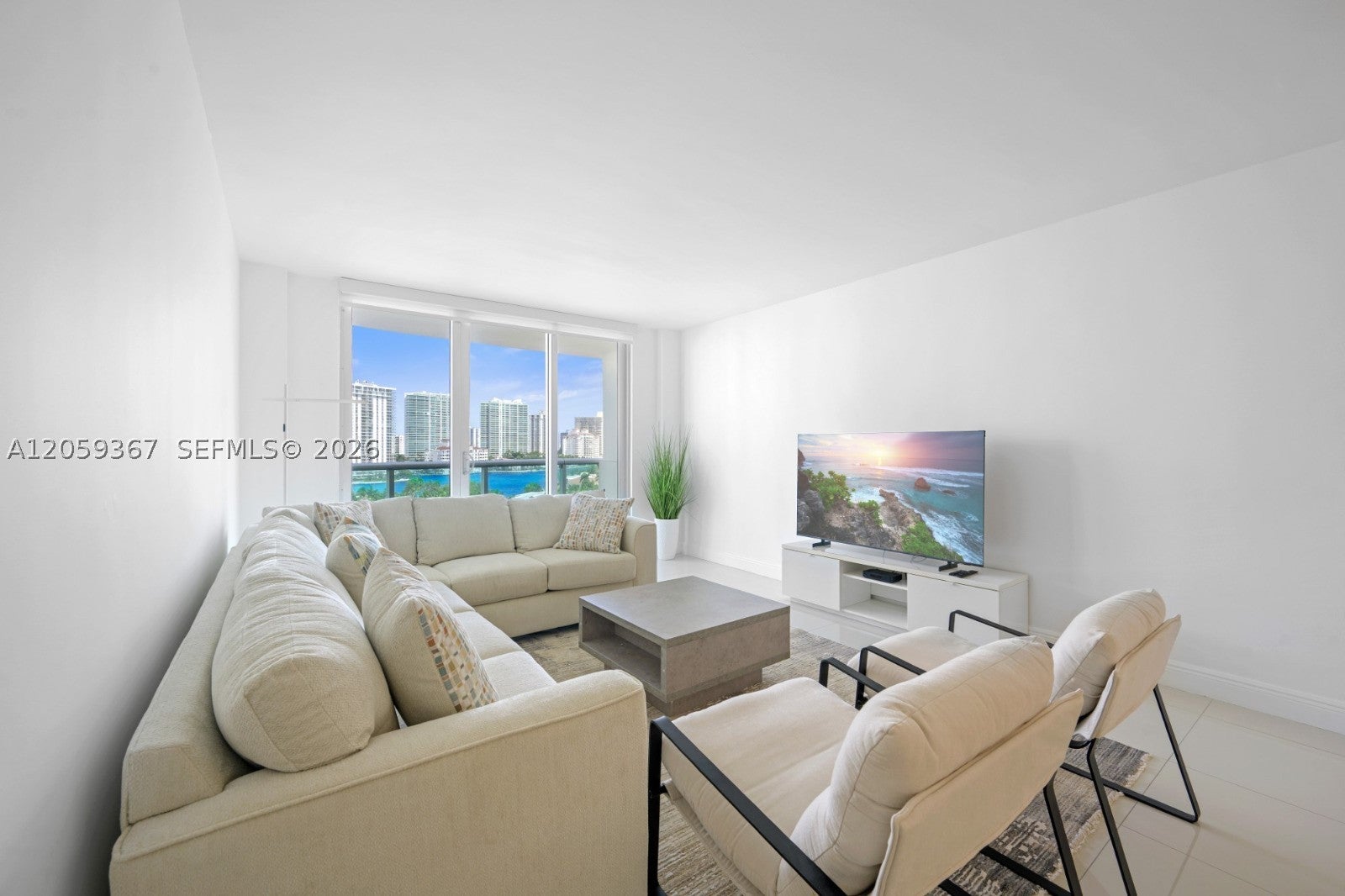 19370 Collins Ave 1122