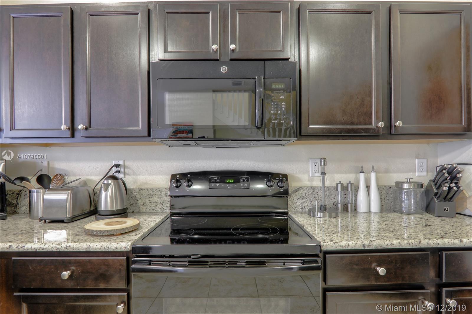 KENDALL COMMONS RESIDENTI - Residential