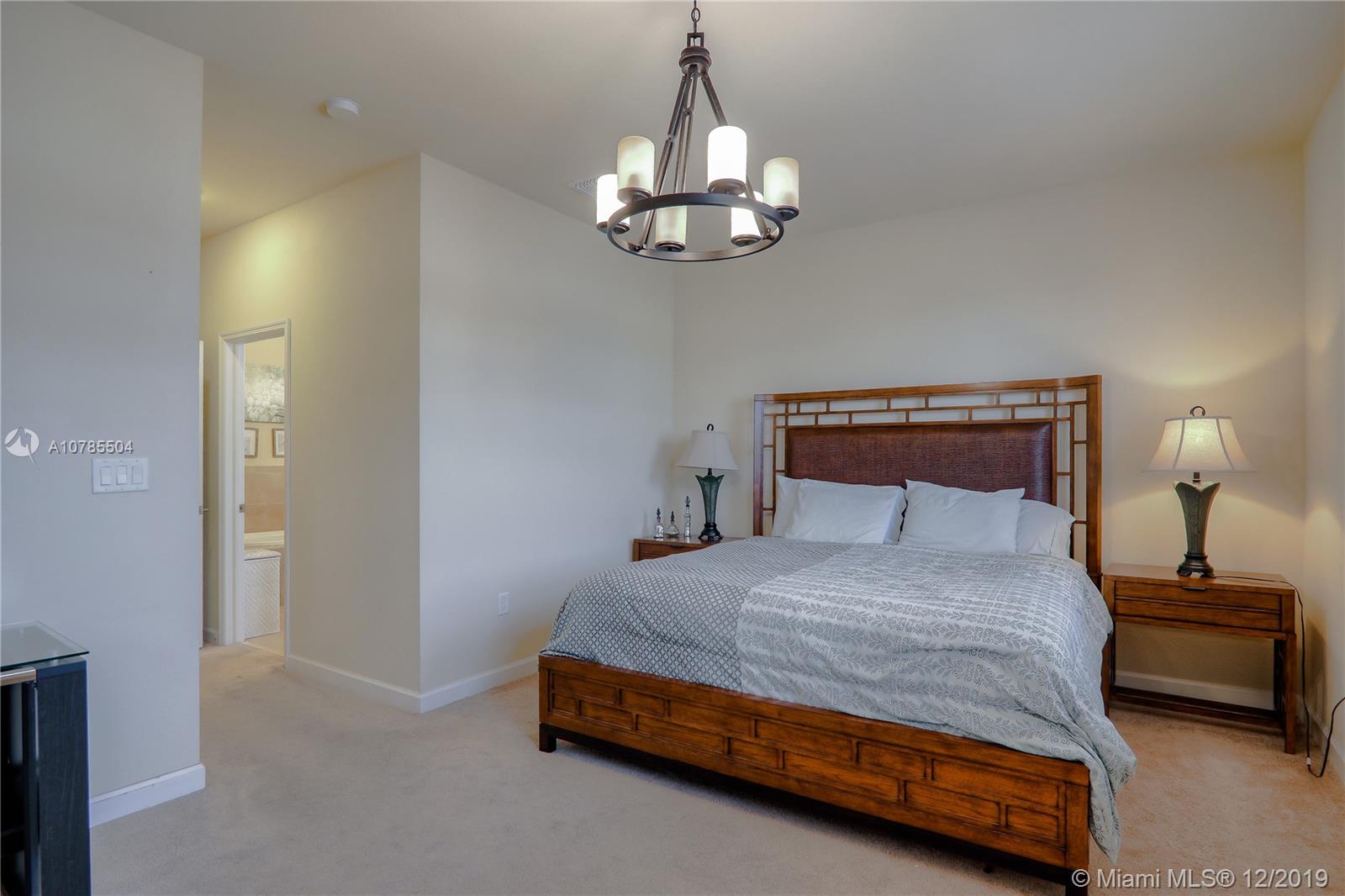 KENDALL COMMONS RESIDENTI - Residential