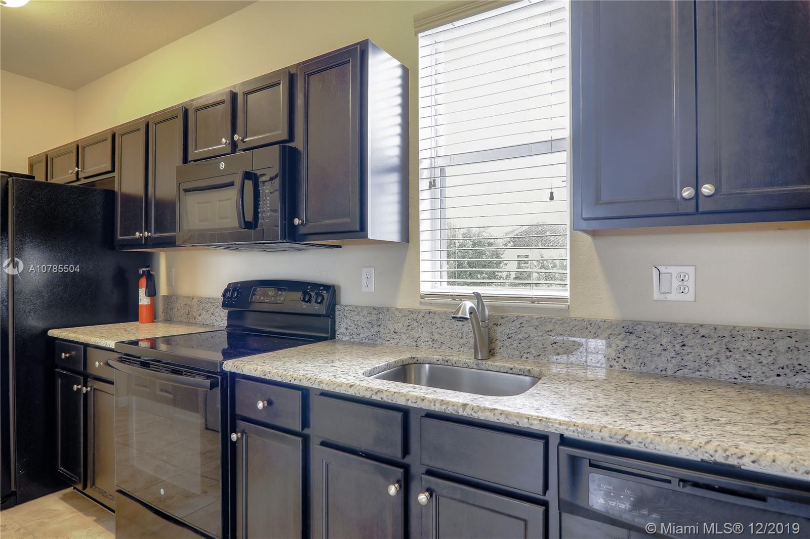 KENDALL COMMONS RESIDENTI - Residential