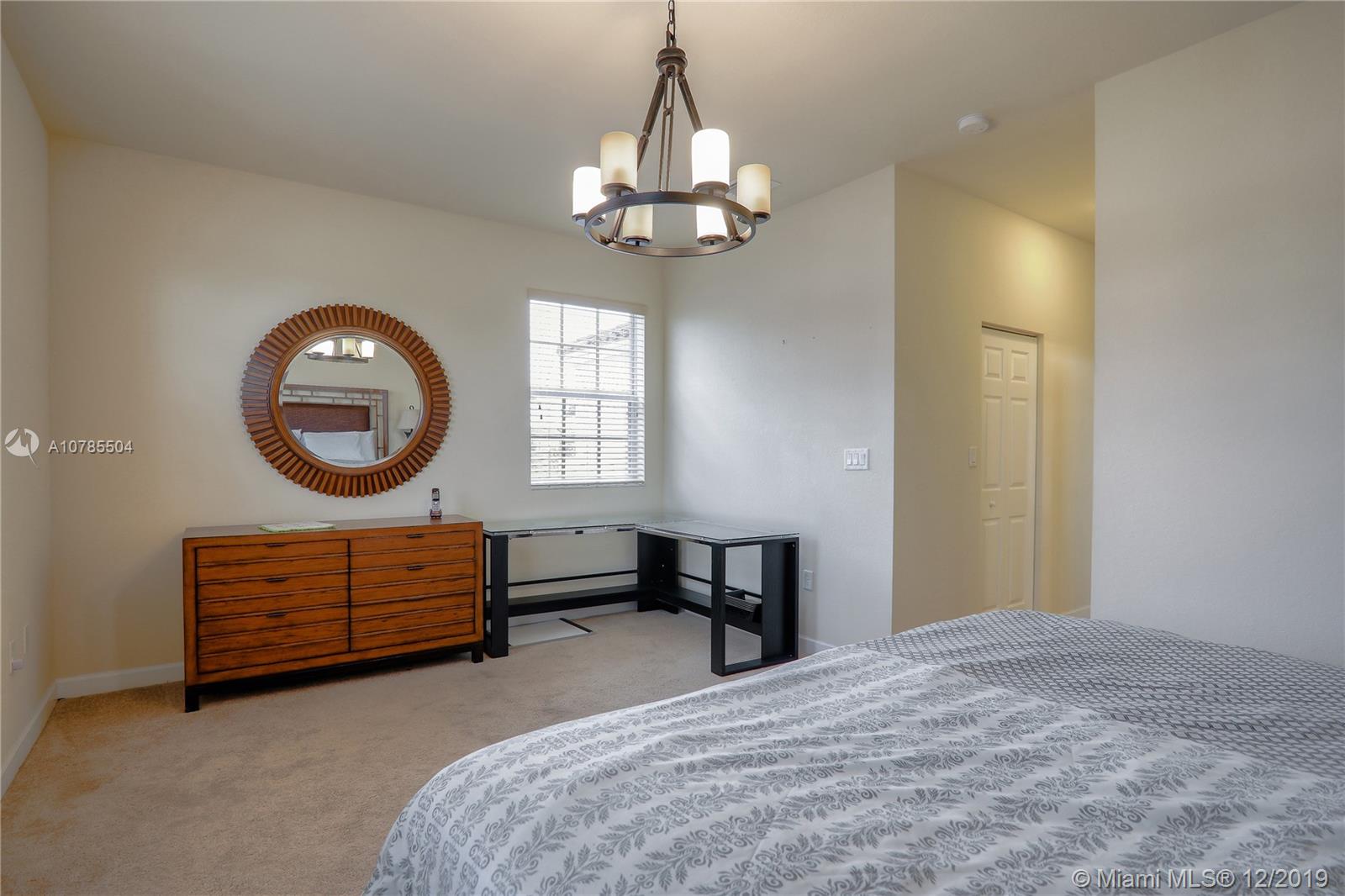 KENDALL COMMONS RESIDENTI - Residential