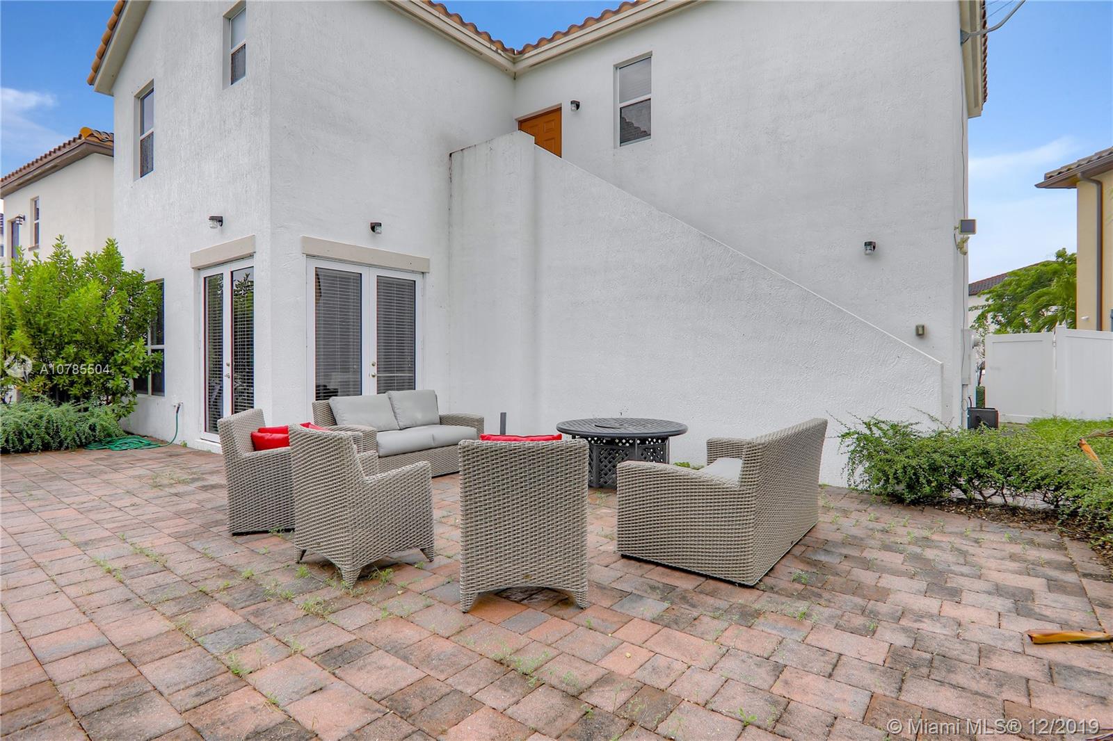 KENDALL COMMONS RESIDENTI - Residential