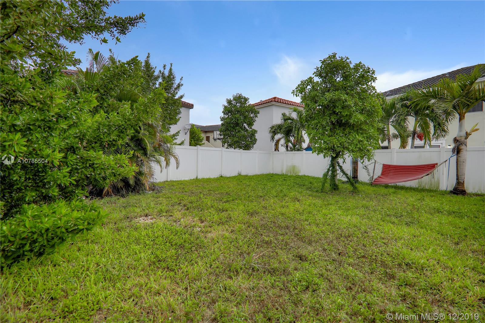 KENDALL COMMONS RESIDENTI - Residential