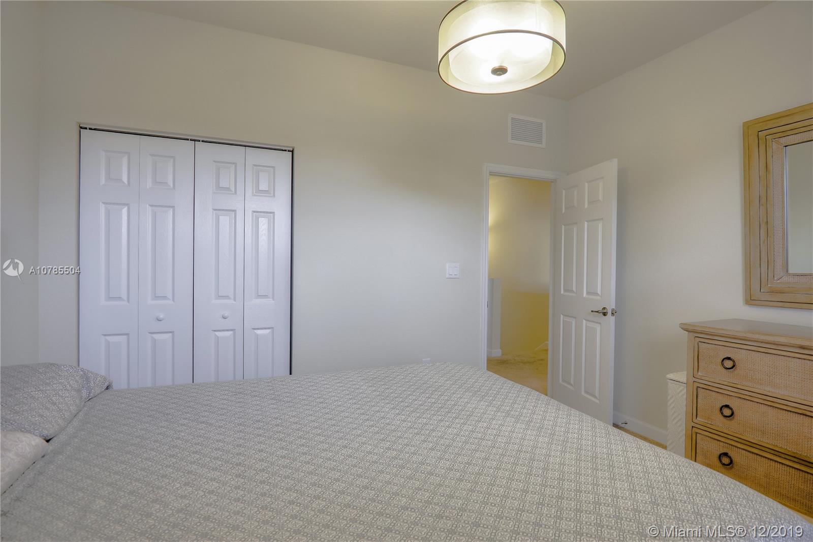 KENDALL COMMONS RESIDENTI - Residential