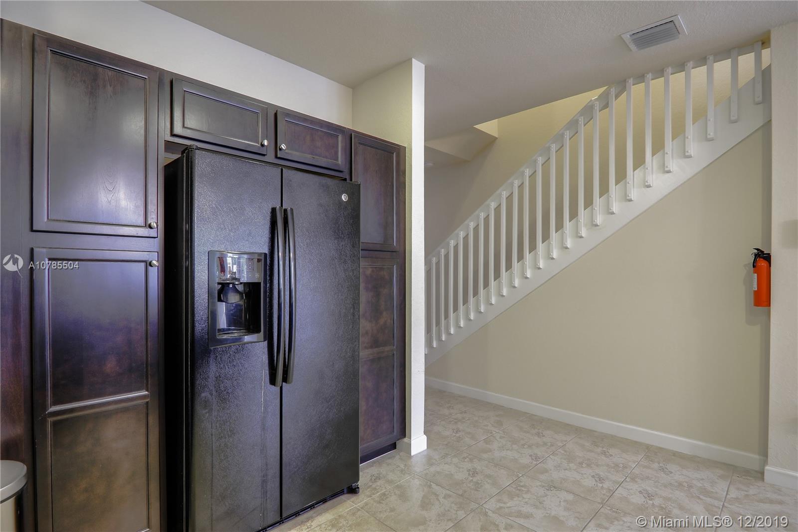 KENDALL COMMONS RESIDENTI - Residential