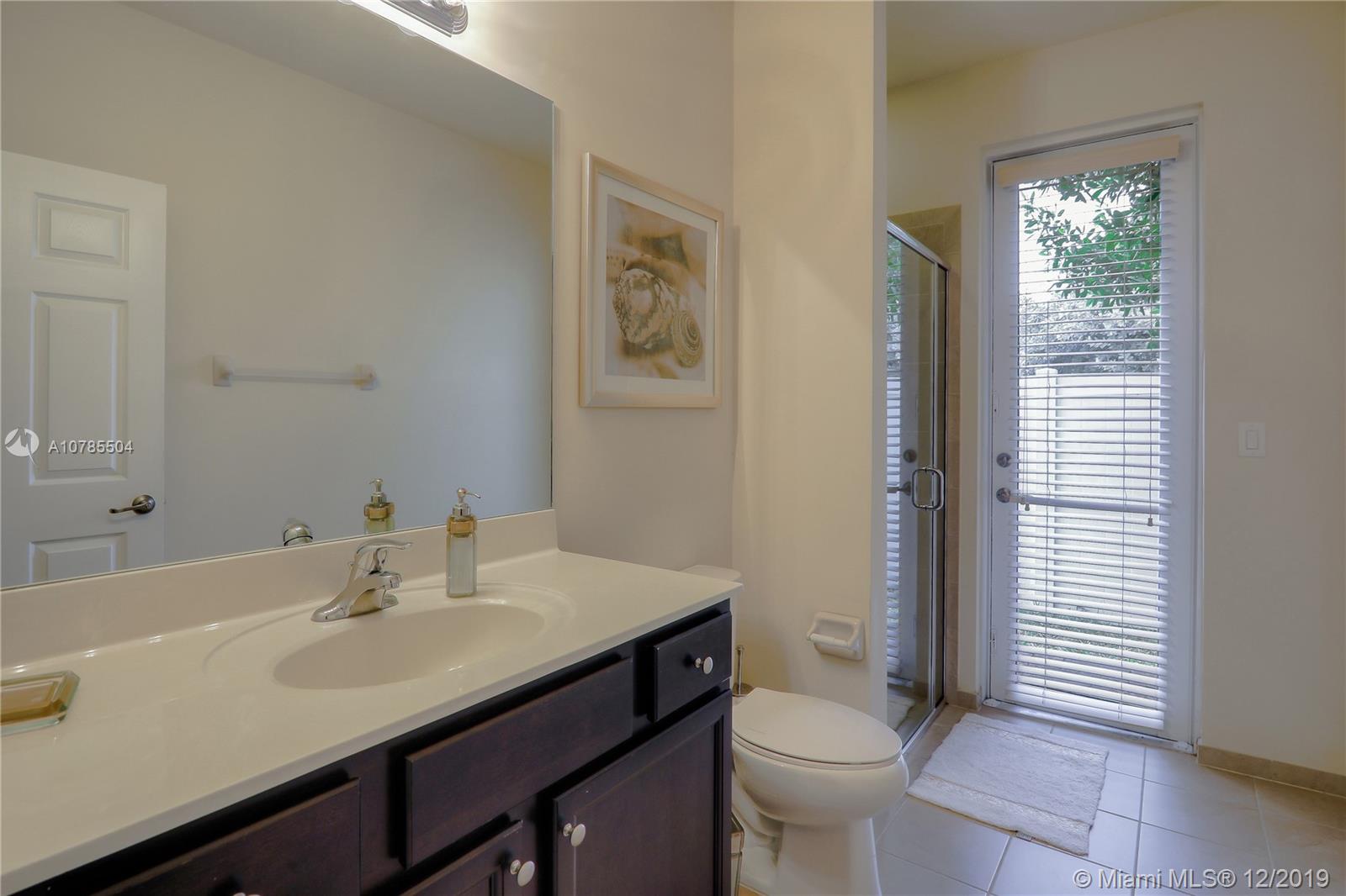 KENDALL COMMONS RESIDENTI - Residential