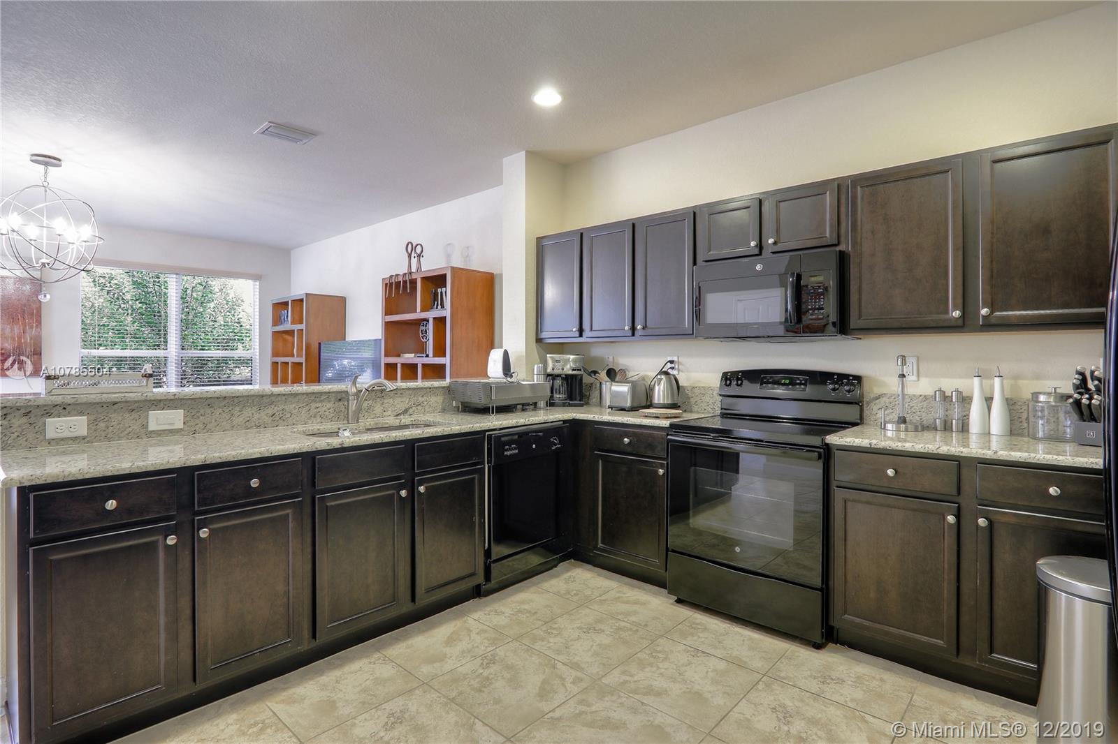 KENDALL COMMONS RESIDENTI - Residential