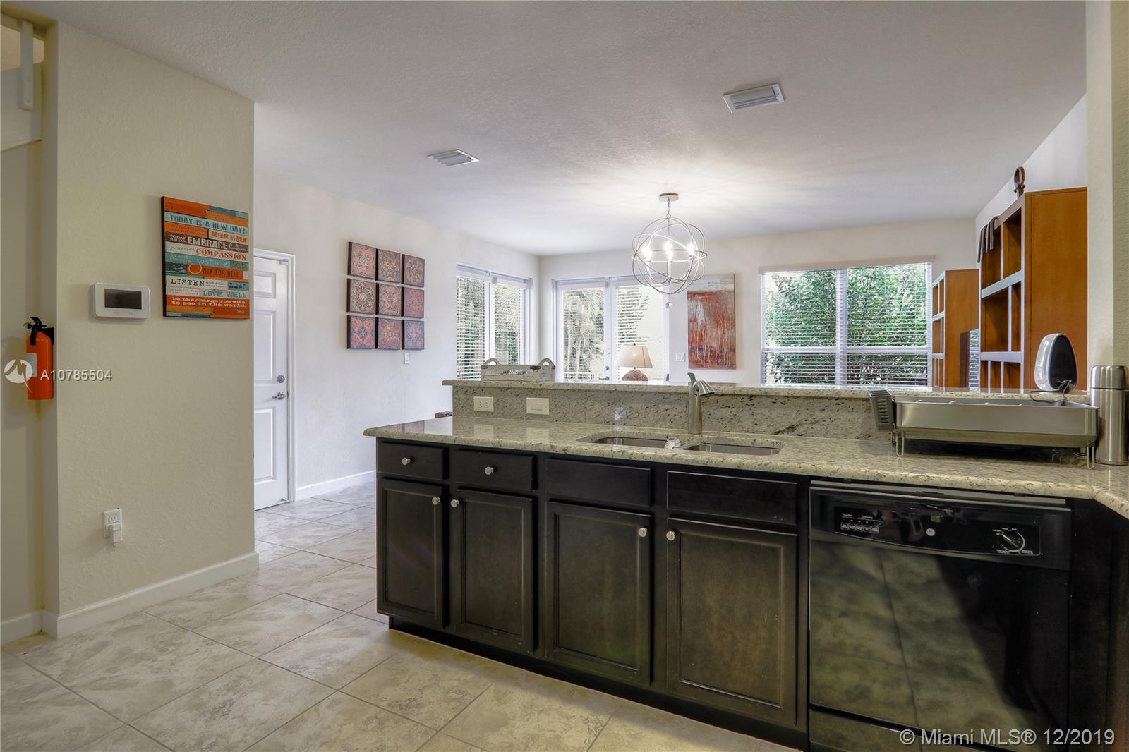 KENDALL COMMONS RESIDENTI - Residential
