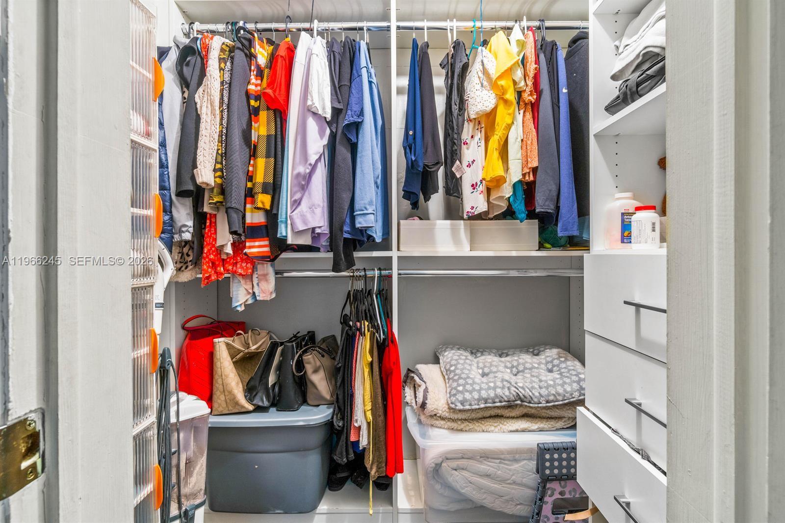 SHERIDAN LAKES CONDO HOUS - Residential