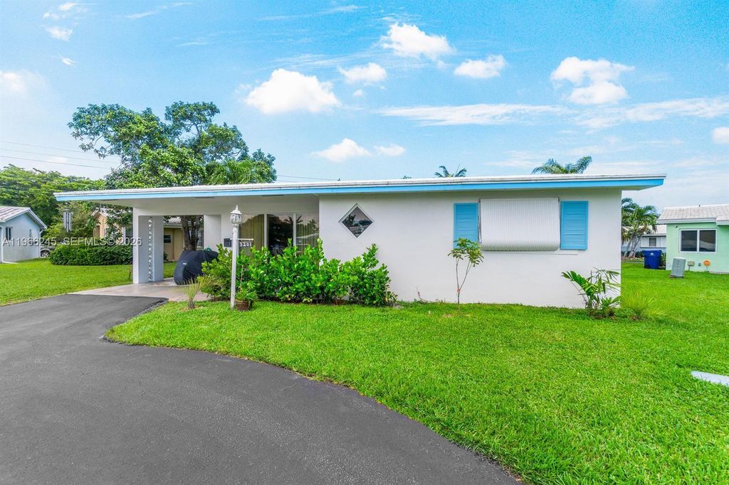 Photo of 3201 Abbott Ln, Hollywood, FL 33021 (MLS # A11966245)