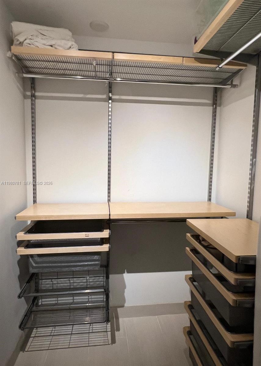 MAISON GRANDE CONDO - Residential