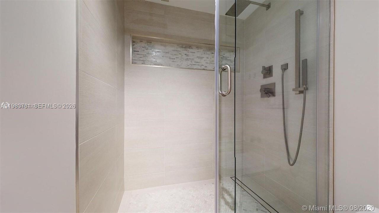 MAISON GRANDE CONDO - Residential