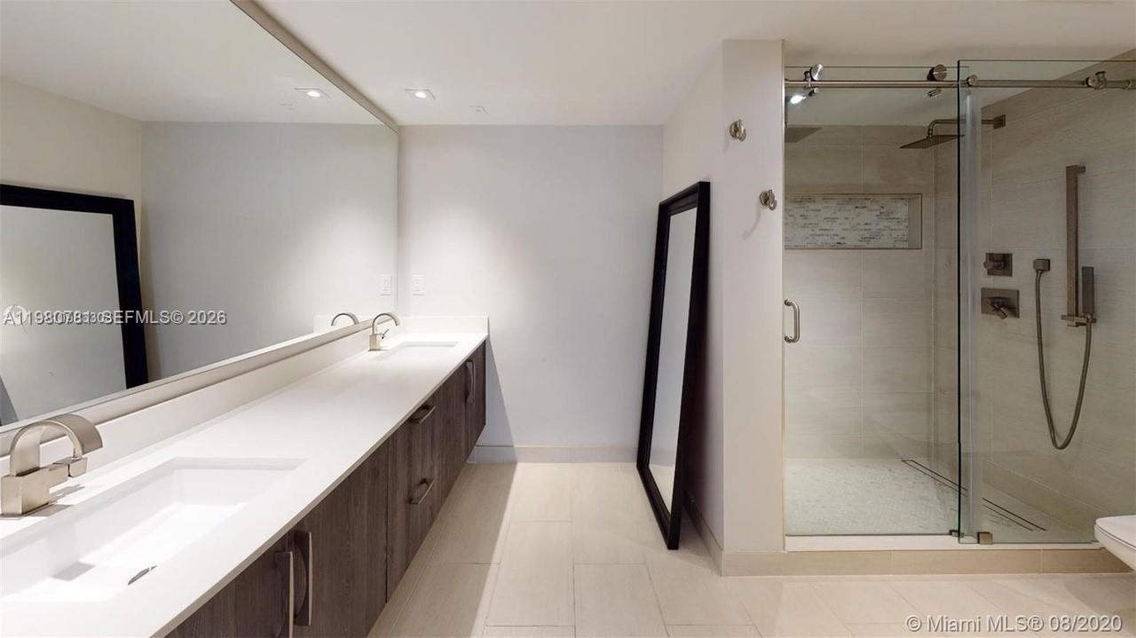 MAISON GRANDE CONDO - Residential