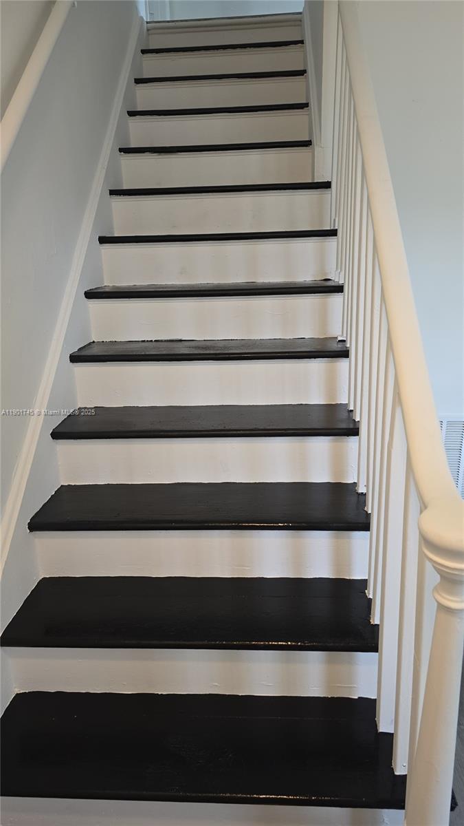 GRAMERCY PARK UNIT 2 - Residential Lease