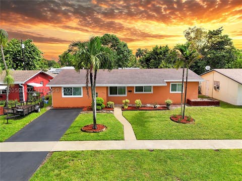 Photo of 5921 NW 15th St, Sunrise, FL 33313 (MLS # A12059647)