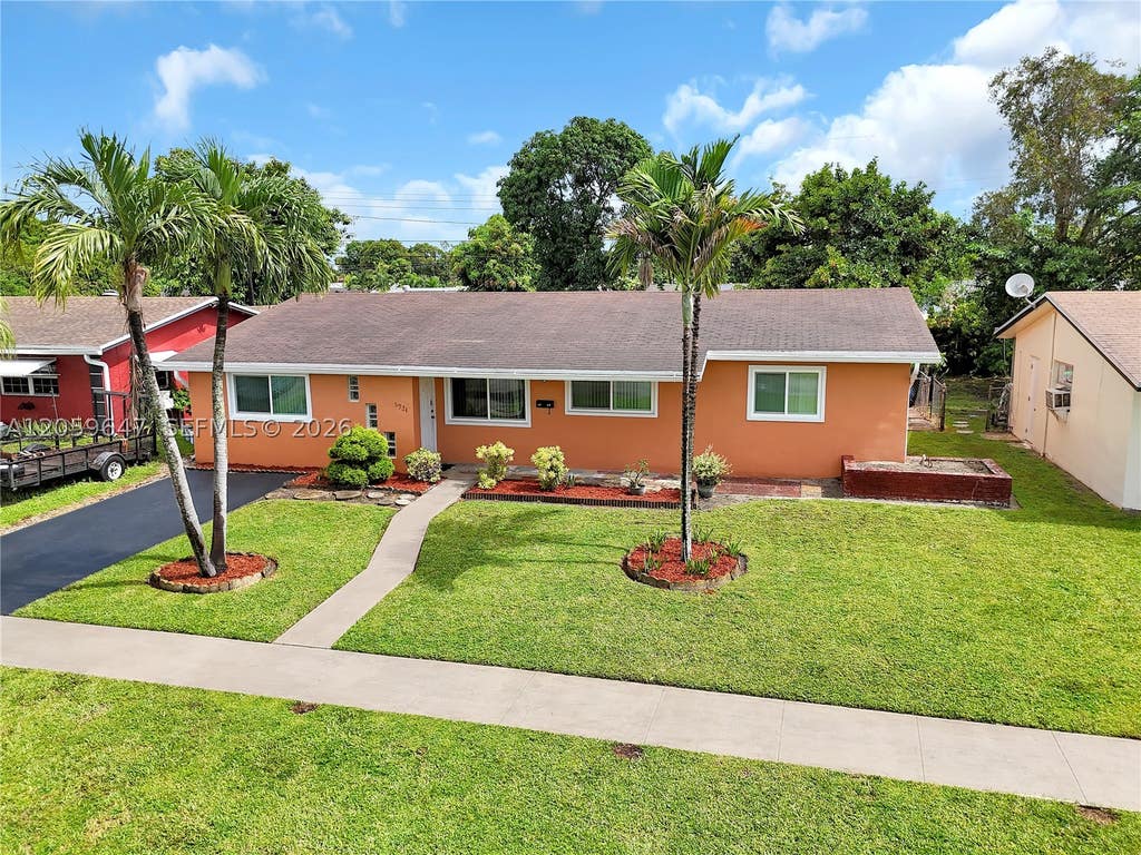 Photo of 5921 NW 15th St, Sunrise, FL 33313 (MLS # A12059647)