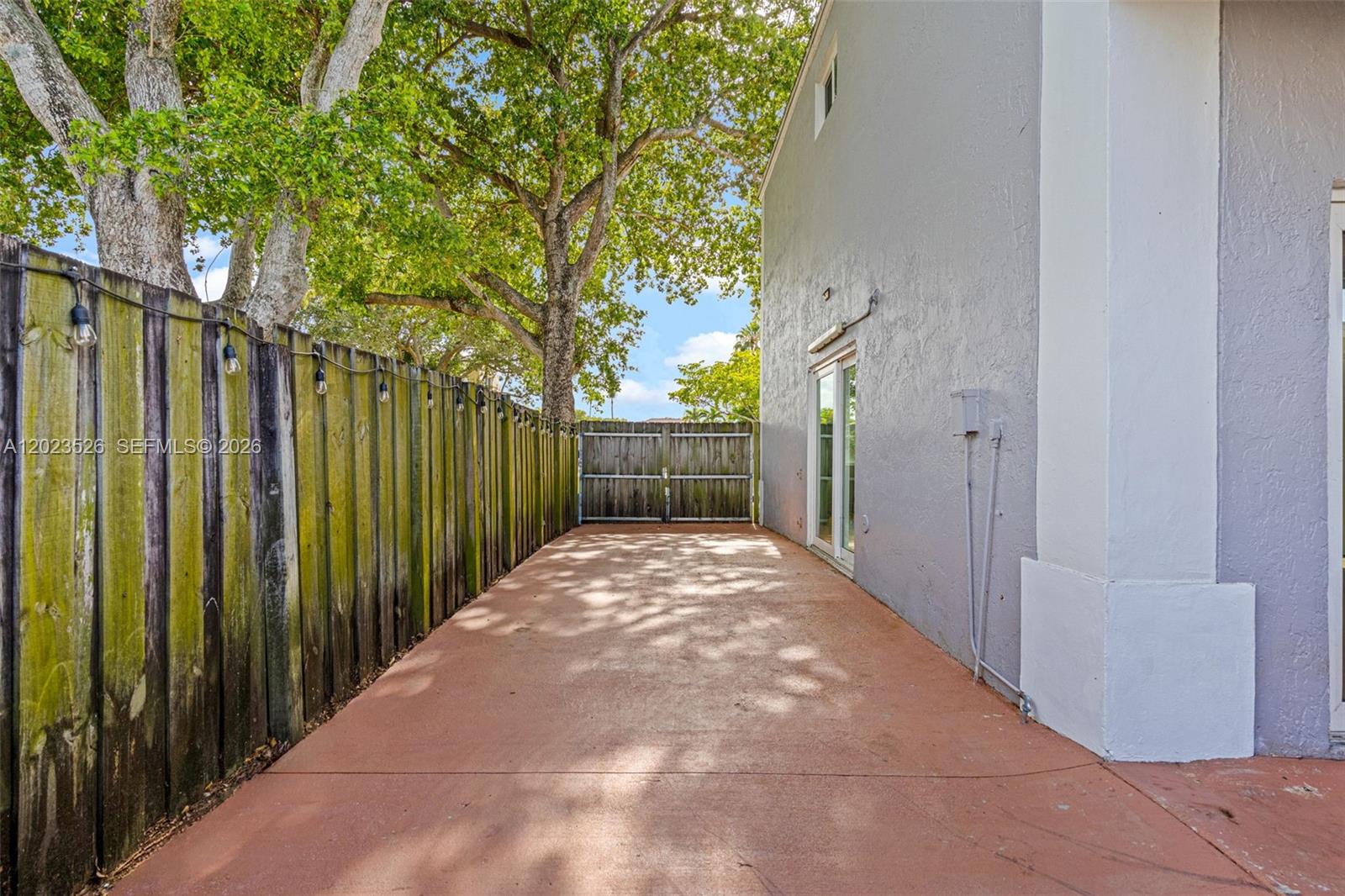 LAKES BY THE BAY SEC 5 - Residential