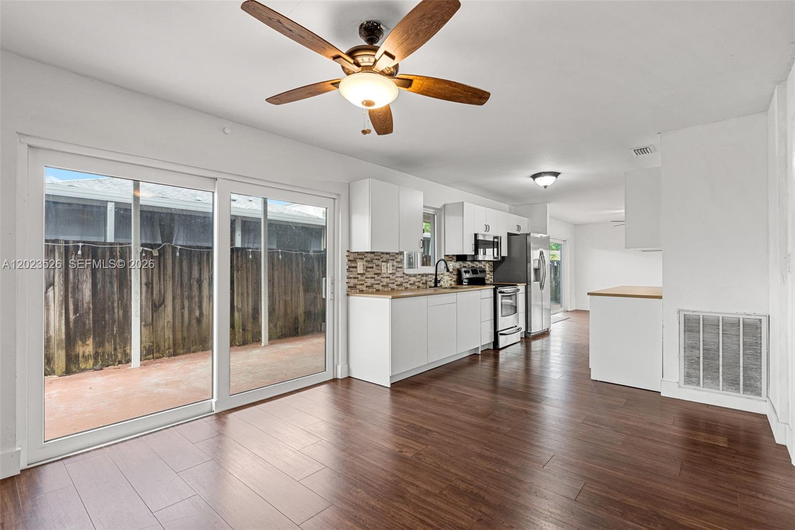 LAKES BY THE BAY SEC 5 - Residential