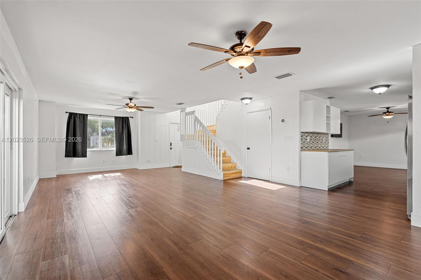 LAKES BY THE BAY SEC 5 - Residential