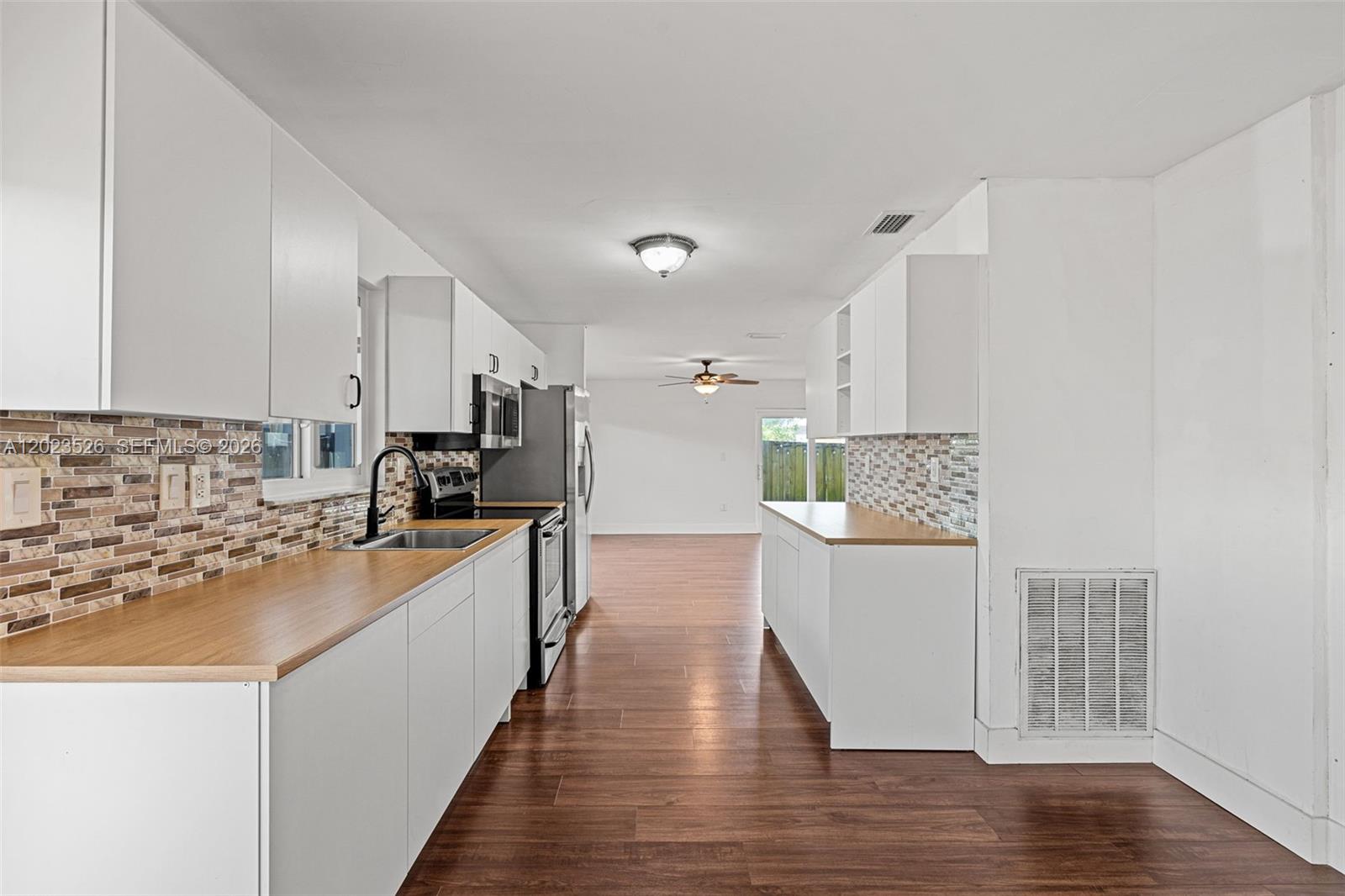 LAKES BY THE BAY SEC 5 - Residential