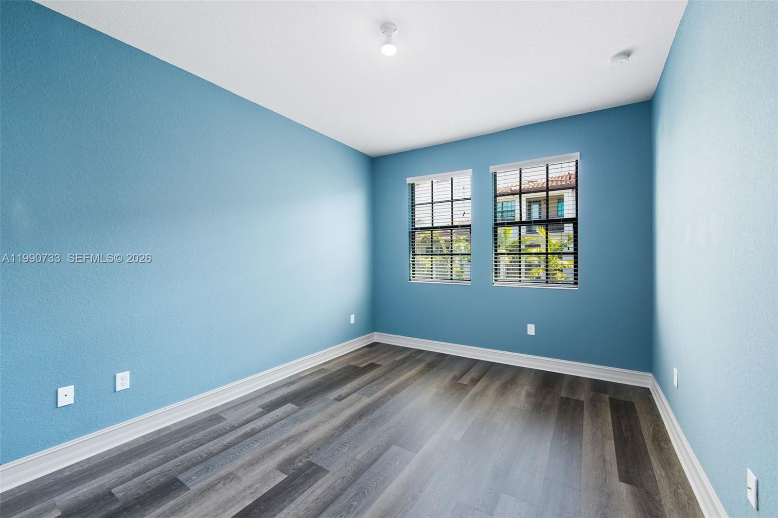 PEMBROKE LAKES SOUTH - Residential