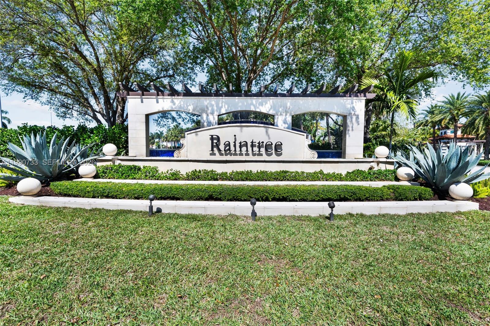 PEMBROKE LAKES SOUTH - Residential