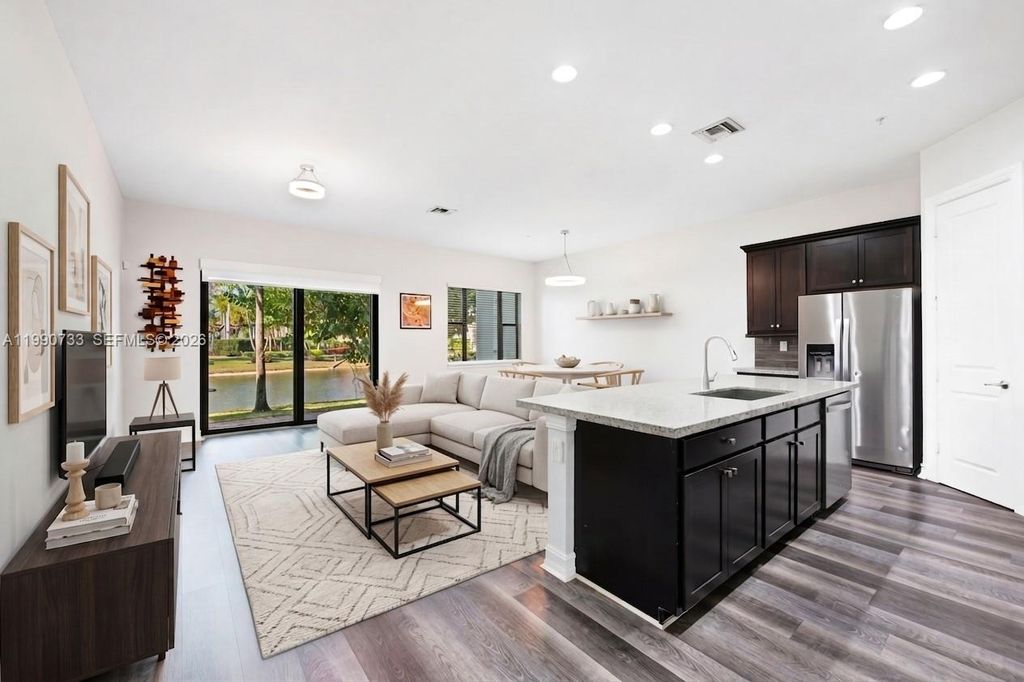 Photo of 11724 SW 13th Ln, Pembroke Pines, FL 33025 (MLS # A11990733)