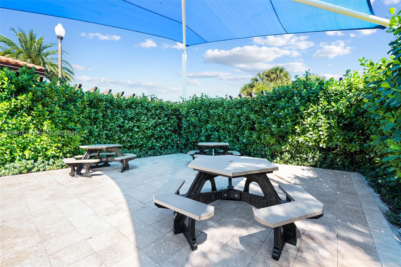 PEMBROKE LAKES SOUTH - Residential