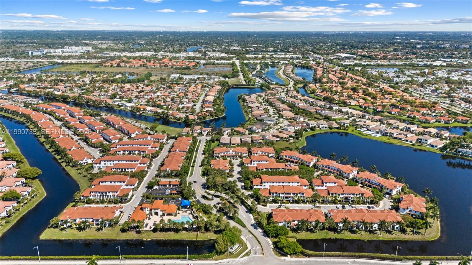 PEMBROKE LAKES SOUTH - Residential