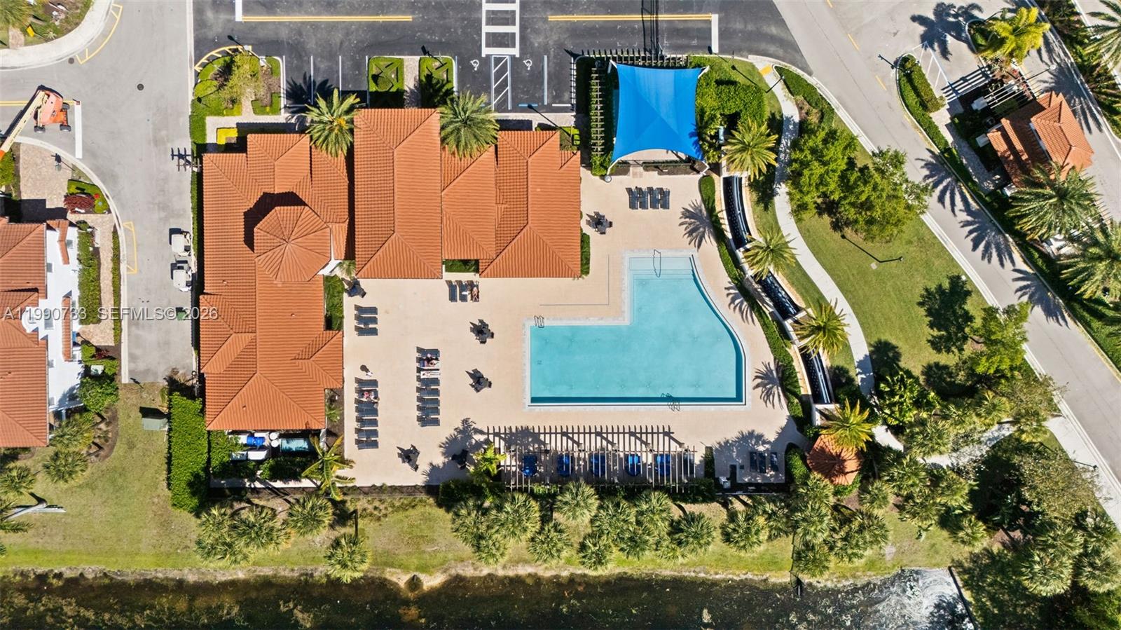 PEMBROKE LAKES SOUTH - Residential