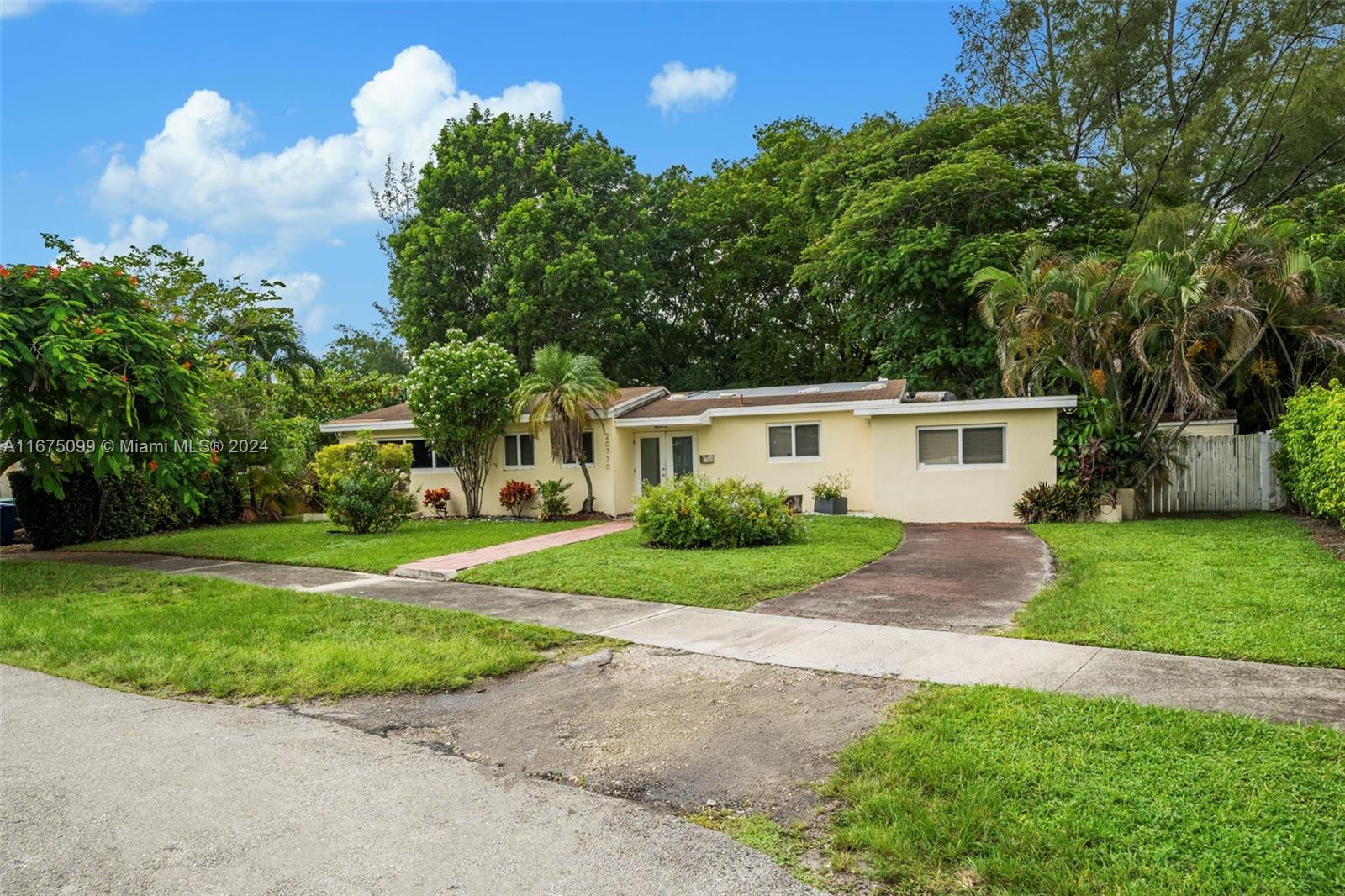 SUNSWEPT ISLE 1ST ADDN - Residential Lease