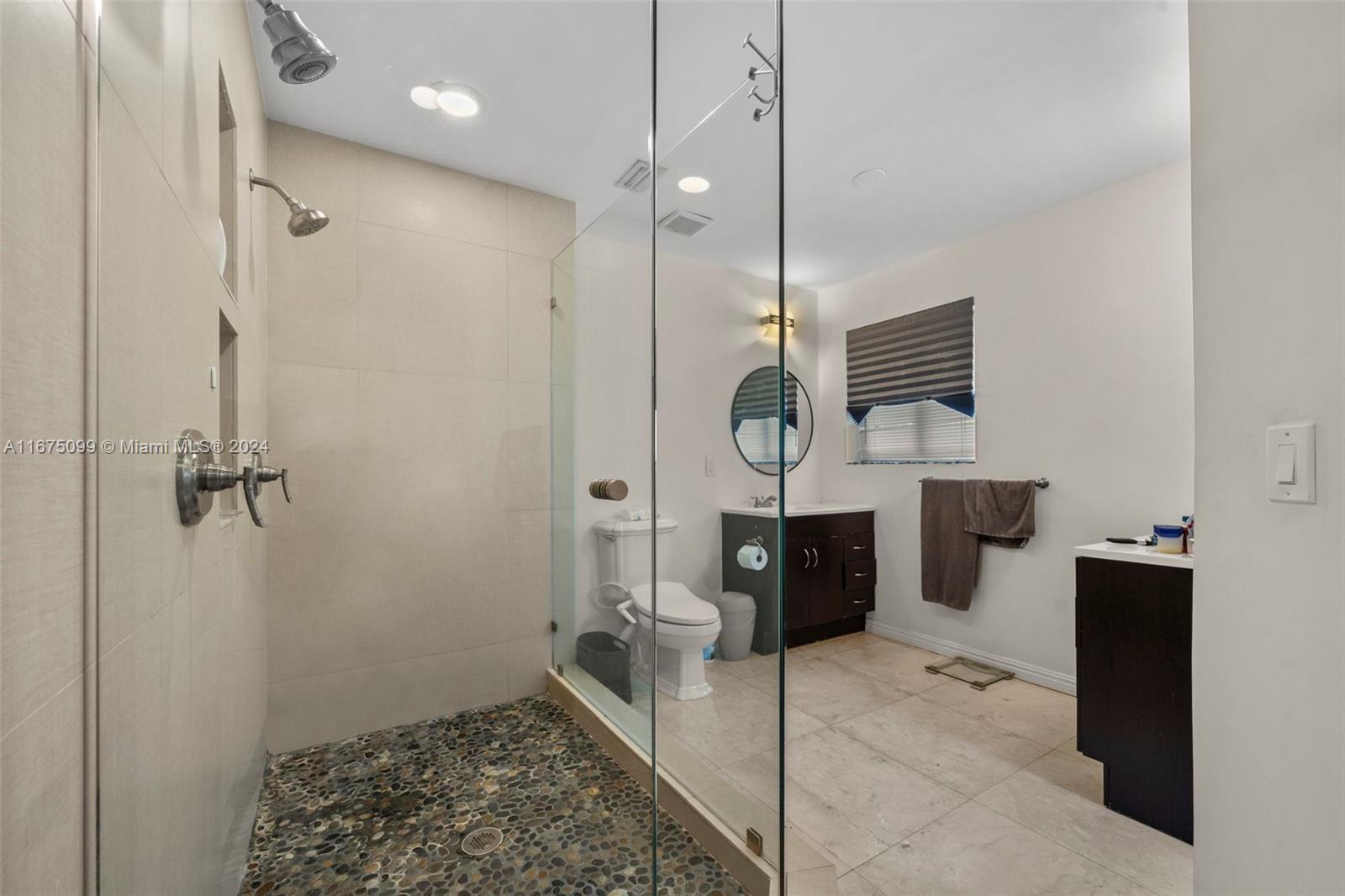 SUNSWEPT ISLE 1ST ADDN - Residential Lease